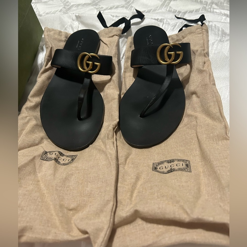Gucci Women's Marmont Thong Sandals - Black Sandals Gold Hardware GOOD AS NEW - Picture 15 of 15